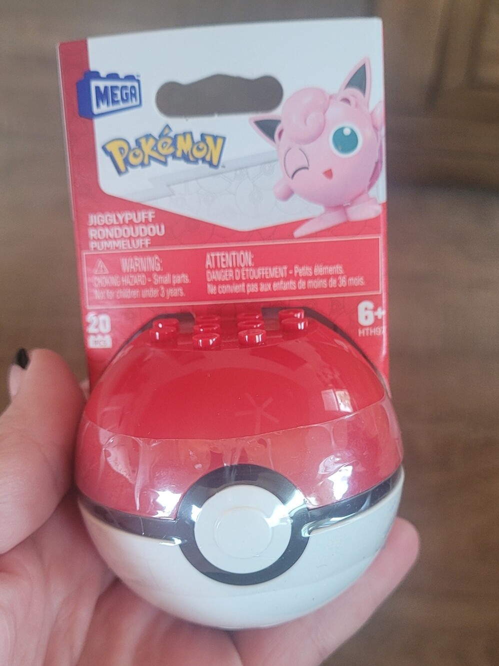 Pokémon Jigglypuff Poké Ball Playset - Red and White
